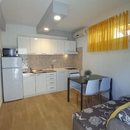 Apartman Marta โปดสตรานา ภายนอก รูปภาพ