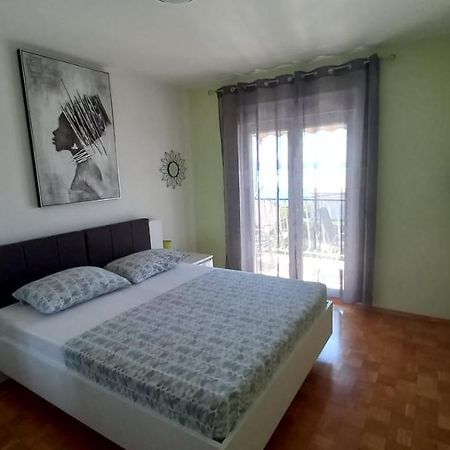 Apartman Marta โปดสตรานา ภายนอก รูปภาพ