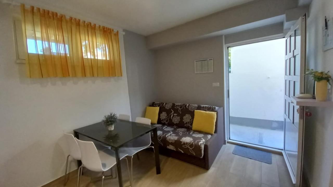 Apartman Marta โปดสตรานา ภายนอก รูปภาพ
