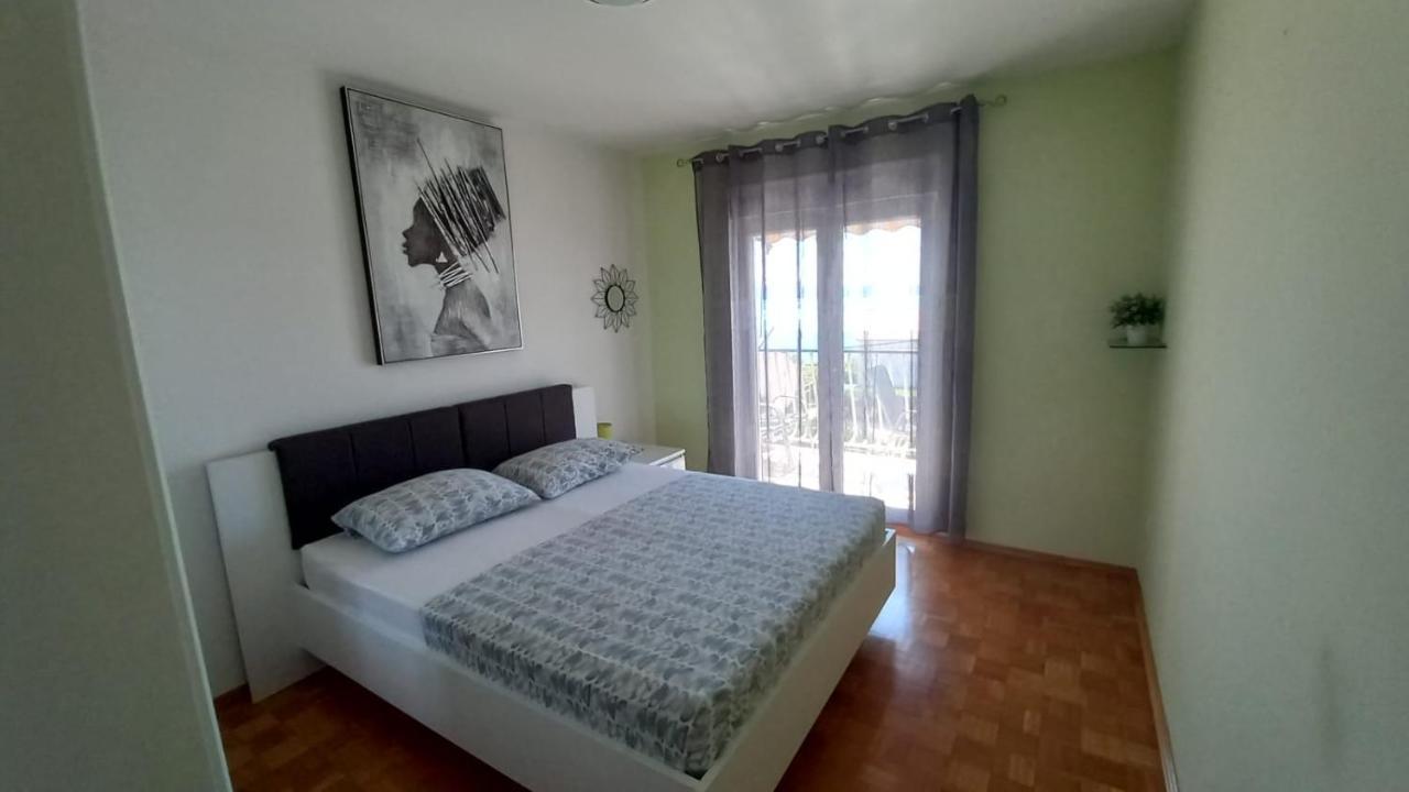 Apartman Marta โปดสตรานา ภายนอก รูปภาพ